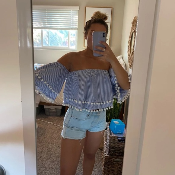 Off the shoulder top - Picture 2 of 3